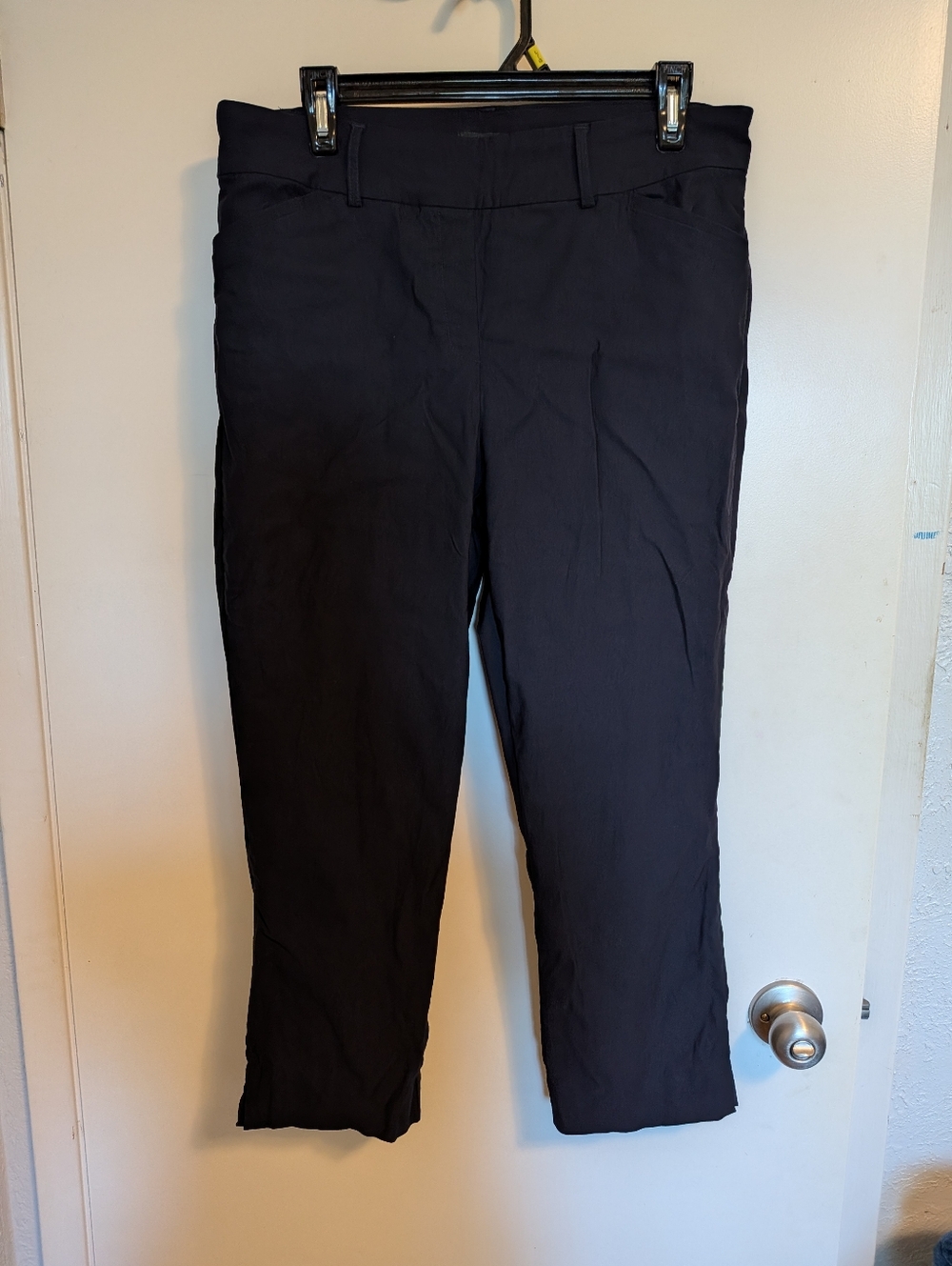 EUC Hilary Radley Stretch Capri - Size 10 - Navy Blue